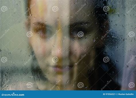 shower voyeurism